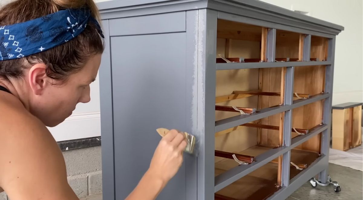 4 tips and 4 mistakes to avoid when repainting your furniture