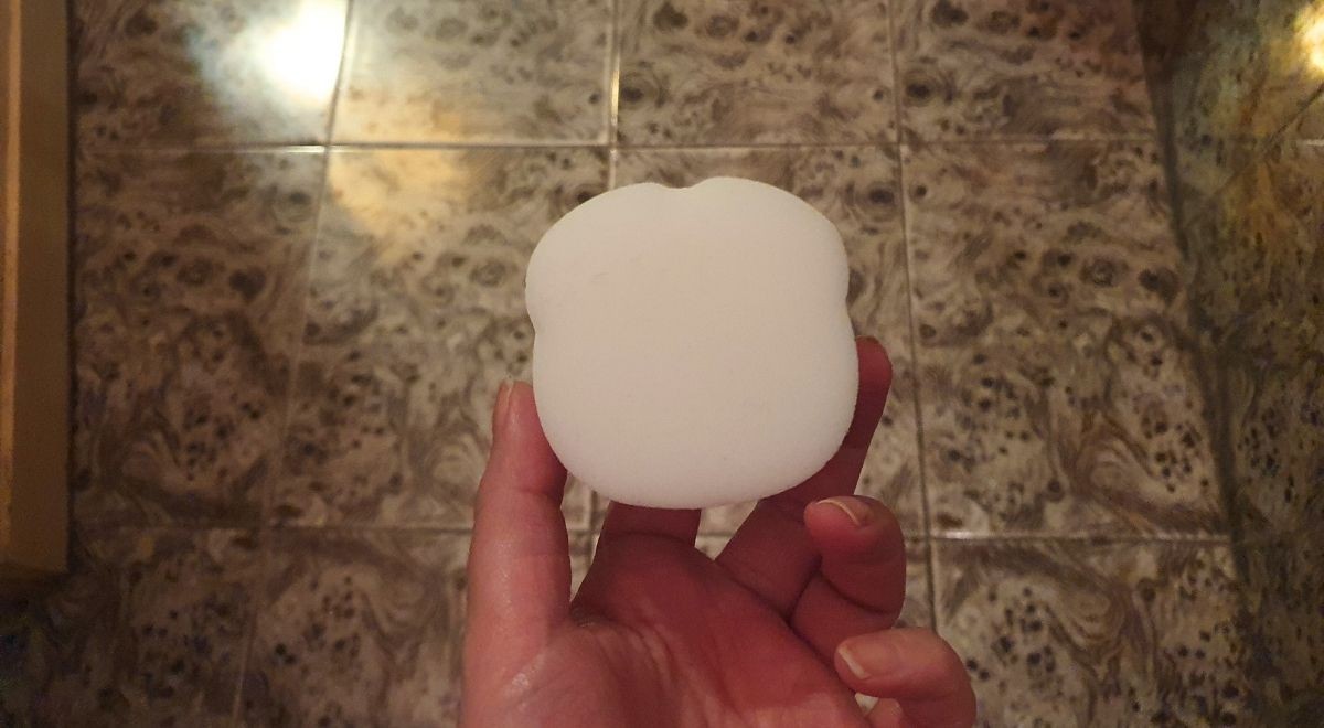 Removing dirty marks at home with a magic eraser here's what to try