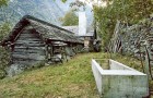 Diese 200 Jahre alte Hütte wurde in ein Juwel minimalistischen Designs verwandelt
