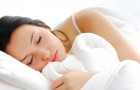Le donne hanno bisogno di dormire più degli uomini: uno studio spiega perché