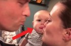 Un papà dà un bacio alla moglie: la reazione della figlia è fantastica!