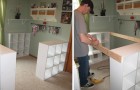 Hij verenigt 3 boekenkasten om een fantastisch meubel te maken voor zijn vrouw!