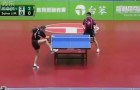 Di sicuro questa è la partita di ping pong più divertente che abbiate mai visto!