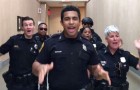 Sfida di ballo tra i corpi di polizia: la coreografia sulle note di Bruno Mars è perfetta e il video diventa virale