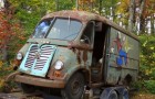 La première camionnette historique du groupe Aerosmith a été trouvée dans une forêt, 40 ans après sa dernière utilisation