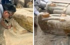 Rinvenuti in Egitto 20 sarcofagi antichi completamente conservati: la scoperta è già entrata nella Storia