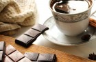 Kaffee, Tee und Schokolade halten das Gehirn gesund: Die Wissenschaft bewertet die Rolle dieser Lebensmittel neu