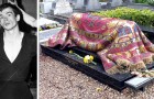 À Paris, la tombe du danseur Noureev semble être recouverte d'un tapis : c'est en fait une merveilleuse mosaïque