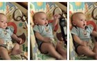 The reaction of this child in front of the remote control is amazing !