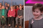 40 pessoas aprendem a língua dos sinais para comunicar com a filha dos vizinhos que tem deficiência auditiva 