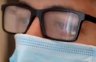 2 praktische tips om te voorkomen dat je bril beslaat als je een beschermend masker draagt