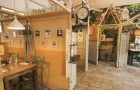Un ristorante di Milano si trasforma in un piccolo villaggio per rispettare le misure anti-Covid