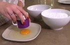 Poner huevo y azucar en polvo en el microondas: el resultado es de lamerse los bigotes!