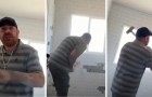 Un travailleur non payé pour des travaux de rénovation détruit la salle de bains d'une cliente à coups de marteau