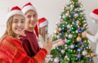 Diese Familie schmückt den Weihnachtsbaum schon im Oktober, „um die Feierlichkeiten länger andauern zu lassen“
