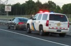 Politieagent houdt bestuurder aan voor te hard rijden, maar ontdekt later dat hij hulp zocht voor zijn zieke vrouw