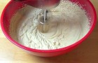 Unisce 3 semplici ingredienti e crea un dessert da leccarsi i baffi