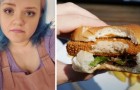 Une végétarienne mange un hamburger au poulet par erreur : 
