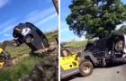 Una macchina blocca il vialetto di casa a un agricoltore: lui gliela sposta con il trattore (+VIDEO)