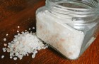 Ammorbidente fai-da-te in cristalli: la ricetta per prepararlo con ingredienti naturali
