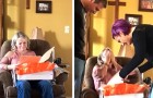 Hon får en present av sina styvbarn och när hon öppnar den upptäcker hon att det är deras adoptionspapper (+VIDEO)