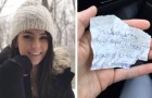Ze biedt een dakloze man koffie aan en laat hem aan haar tafel zitten: hij schrijft haar een ontroerend bedankje