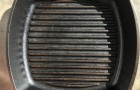 Gietijzeren grillpannen: ontdek hoe je ze perfect kunt schoonmaken en ontdoen van alle voedselresten