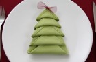 Ze transformeert een servet in een kerstboom: leer hoe je dit kunt doen en nog 7 andere verrassende trucs 