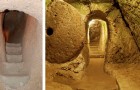Er reißt eine Mauer nieder um das Haus zu renovieren, und entdeckt eine 3500 Jahre alte vergrabene Stadt