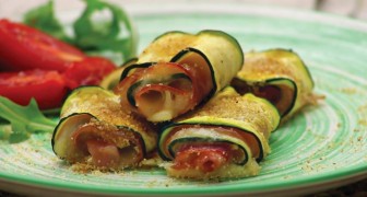 Zucchini-Röllchen mit Käse und gekochtem Schinken: es wird schwer sein, nach dem ersten aufzuhören