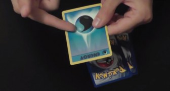 Hij laat een truc zien met 3 Pokemon kaarten: zijn magische kunsten zijn onwerkelijk!