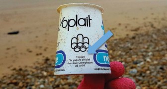 Ritrova un vasetto di yogurt sulla spiaggia e scopre che risale alle Olimpiadi del 1976