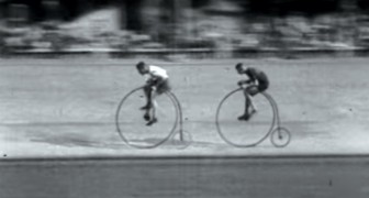 Genießt das Rennen dieser Athleten am Anfang des 20. Jahrhunderts, auf sehr hohen Fahrrädern