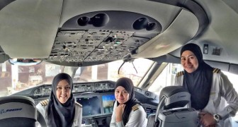 Een team van uitsluitend vrouwelijke piloten in het land waar vrouwen niet mogen rijden