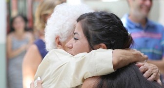 Elderly people with Alzheimer's do not lose the ability to recognize loving gestures: let's make sure they never stop receiving them!