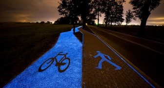 In Polonia un'incredibile pista ciclabile si illumina di notte grazie alla luce solare