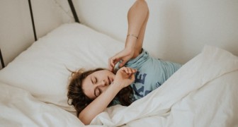 5 consigli per conciliare il sonno e riaddormentarsi facilmente quando ci si sveglia durante la notte