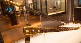 L’affascinante leggenda della Joyeuse, la spada di Carlo Magno con poteri speciali