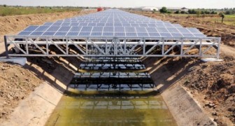 Dessa solpaneler installerade ovanför kanalerna kan spara miljarder liter vatten