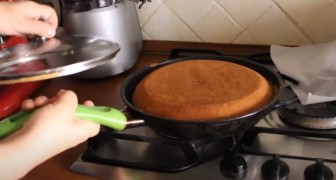 Gâteau à la poêle sans beurre : préparez ce gâteau rapide et gourmand sans allumer le four