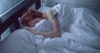 Perché abbiamo bisogno di dormire con una coperta addosso anche quando fa caldo?
