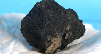Scoperto in Inghilterra un meteorite così antico da risalire alla nascita del nostro Sistema solare