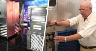 Wasser aus der Luft: 82-jähriger Ingenieur erfindet ein System, das bis zu 5000 Liter pro Tag produzieren kann