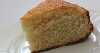 Semplice e leggera: prova la torta all'acqua per gustarti una pausa dolce con pochissime calorie