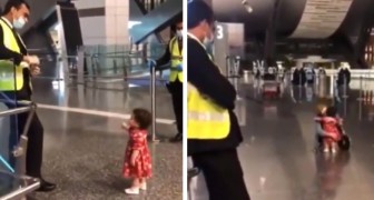 Beleefd meisje vraagt ​​de bewaker van het vliegveld of ze haar tante mag knuffelen die aan boord ging (+ VIDEO)