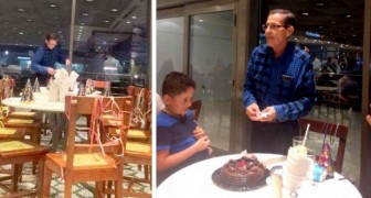 The family don't show up for a family dinner: the man invites the customers of the restaurant to sing Happy Birthday to him.