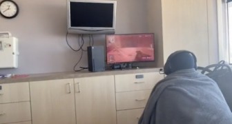 Zijn vriendin ligt in het ziekenhuis voor de bevalling: hij neemt videogames mee om de tijd te doden
