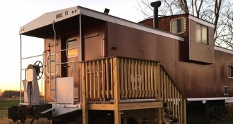 Padre e figlia trasformano una vecchia locomotiva in una casa accogliente: la noleggiano su Airbnb