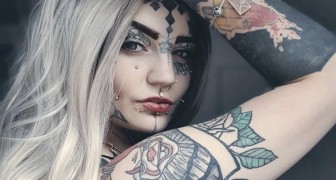 Decide di coprire tutti i suoi tatuaggi per un esperimento: i suoi figli non la riconoscono più
