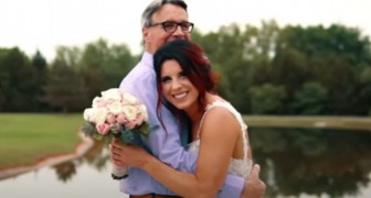 Ze organiseert een nep-huwelijk om haar vader die kanker heeft aan haar zijde te hebben voordat het te laat is